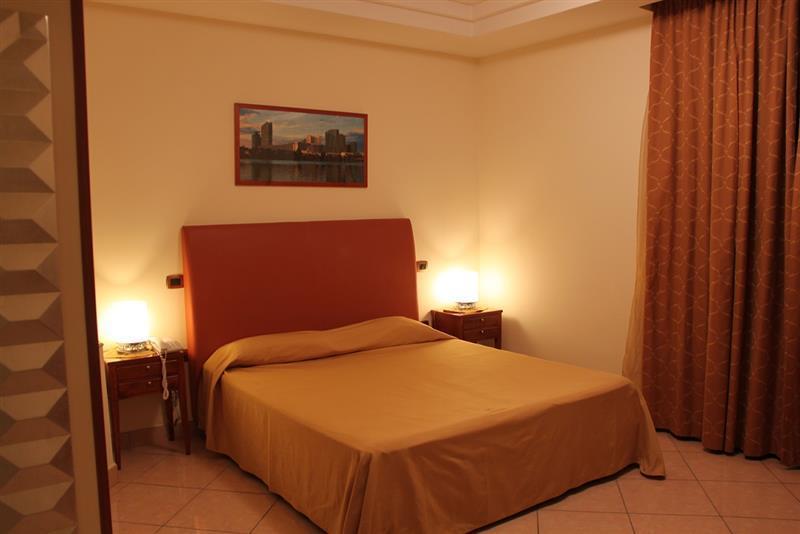 Ranch Palace Hotel Nápoles Quarto foto