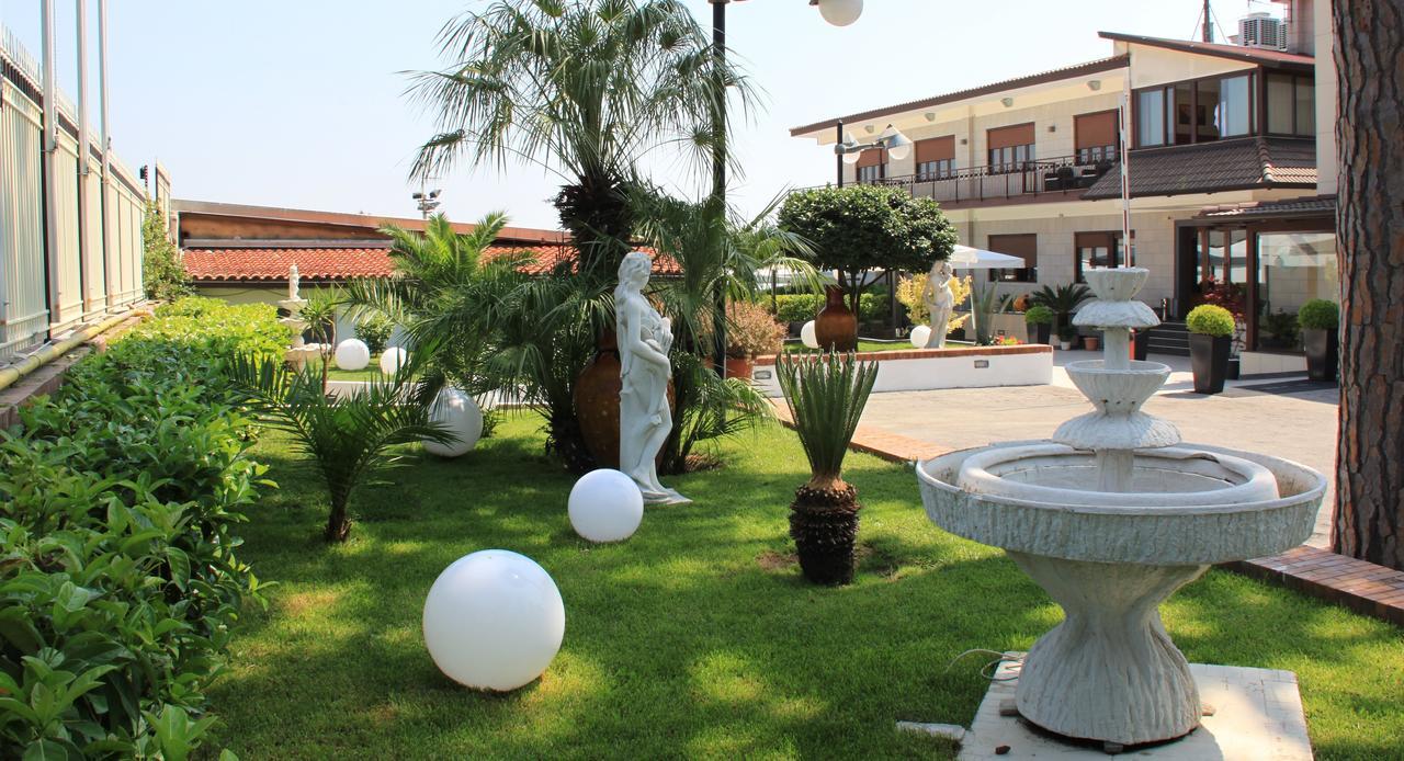 Ranch Palace Hotel Nápoles Exterior foto